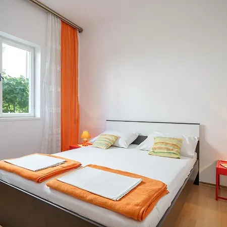 Ivka Apartment